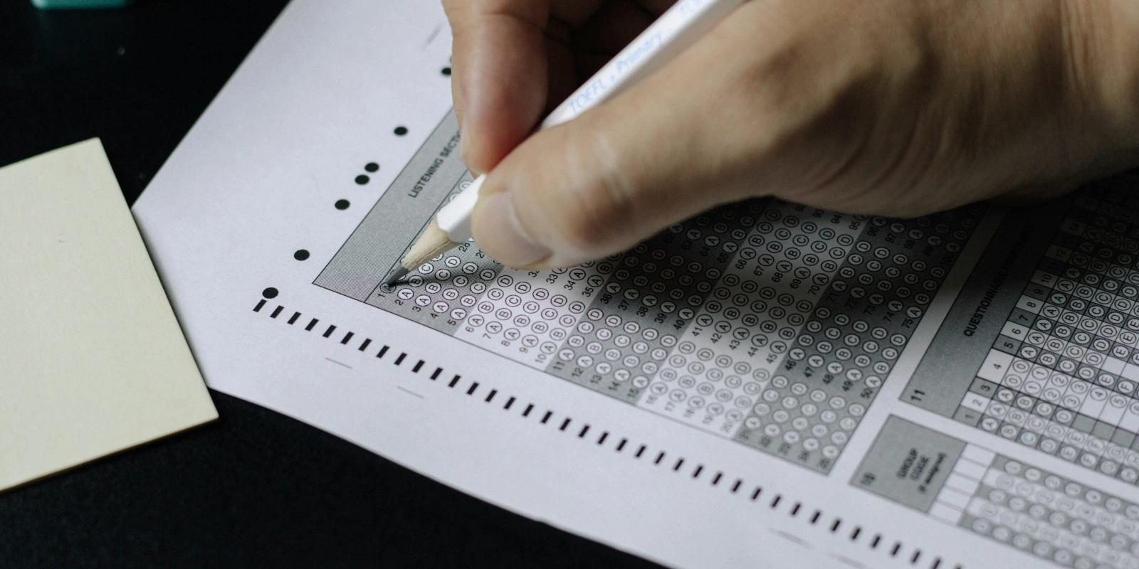 Histoire et Philosophie des Sciences : Perspective sur les Connaissances Scientifiques